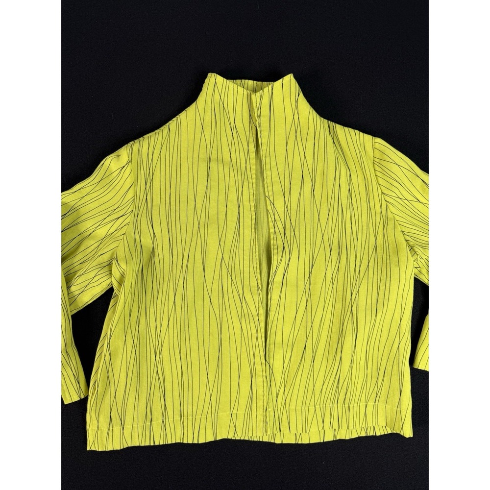 Fridaze Lime Chartreuse Green 100% Linen Top Women's Sz L Abstract Lines Artsy